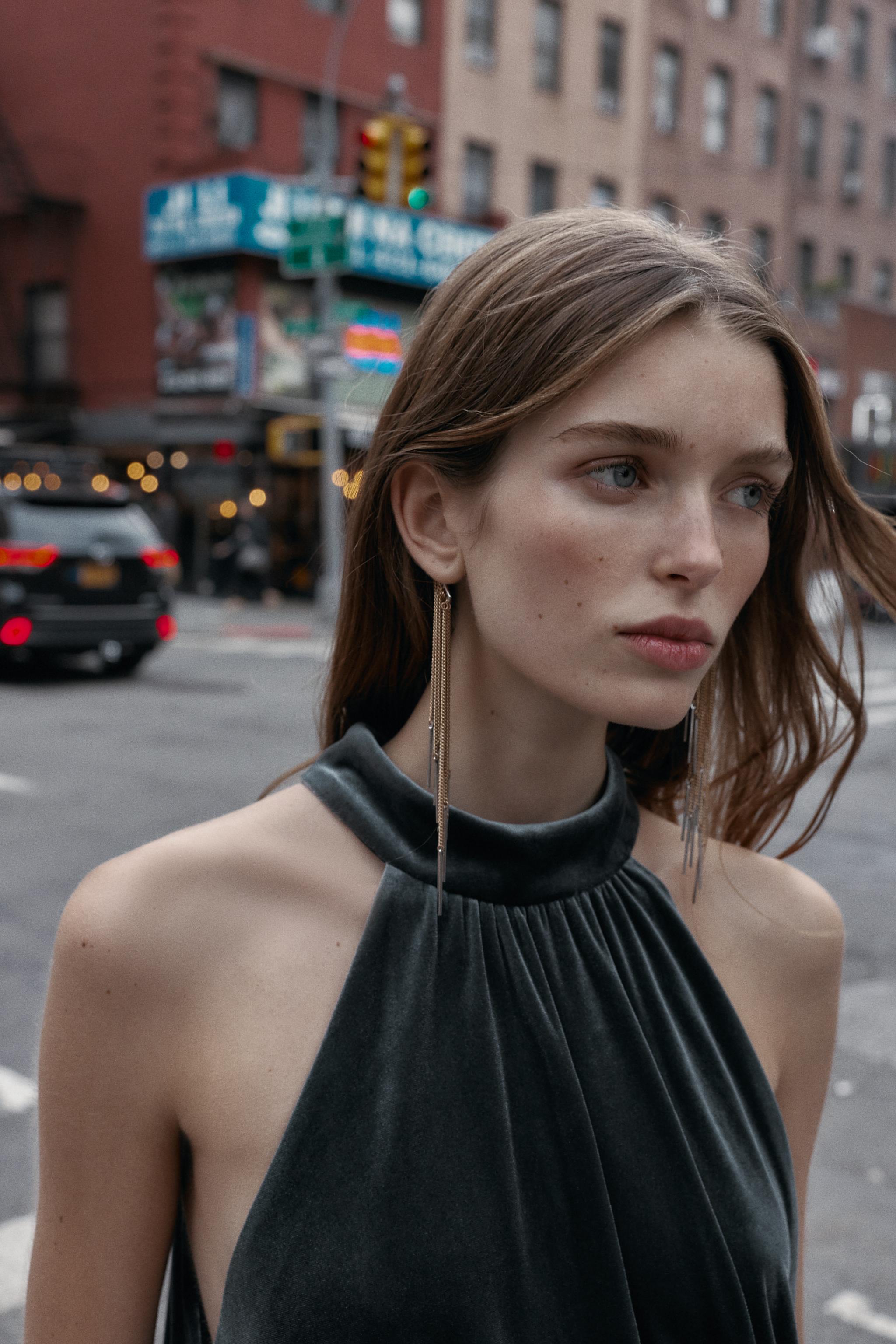 ROBE COURTE BOULE EN VELOURS